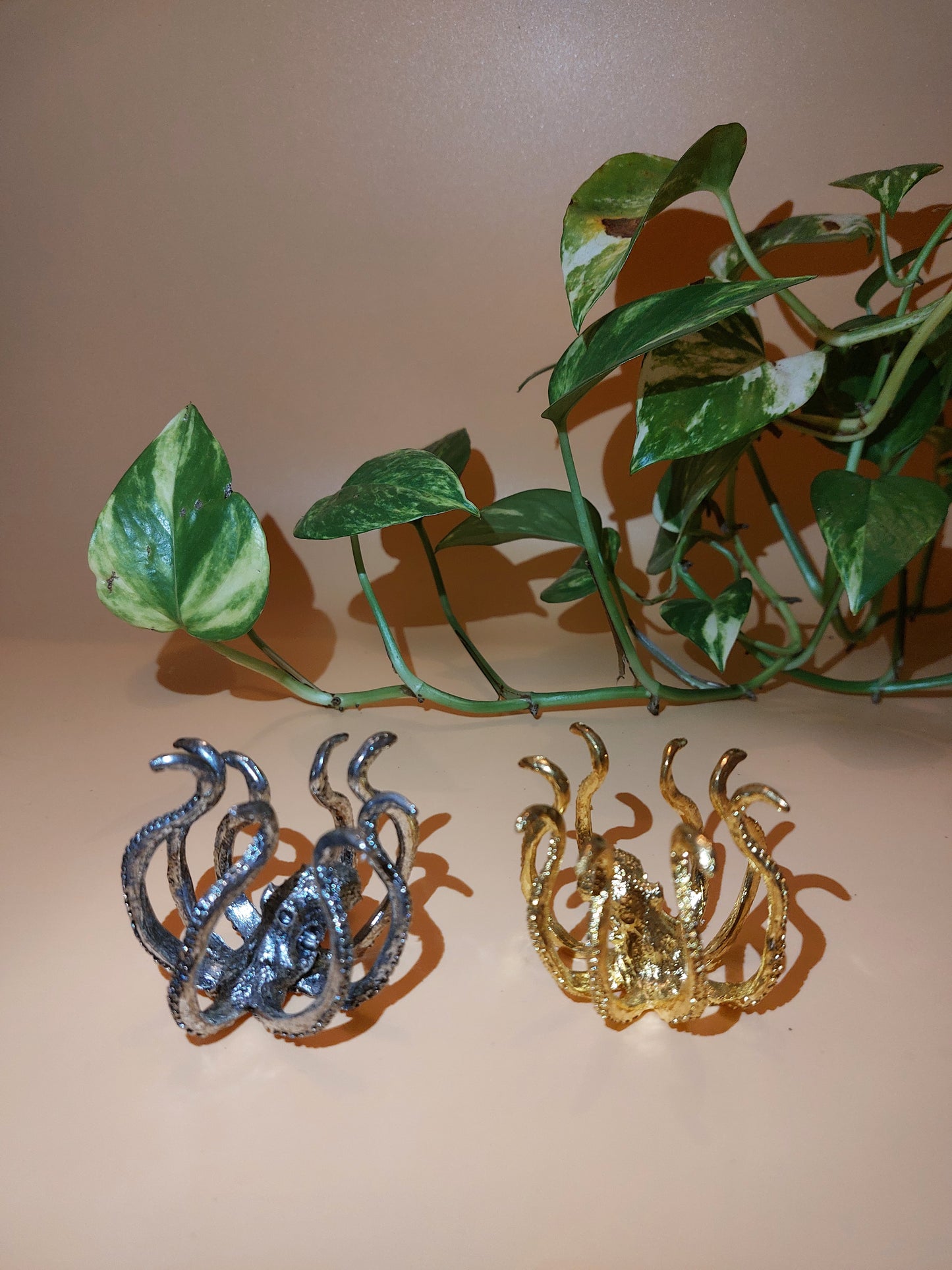 Kraken Kugel Ständer Metal