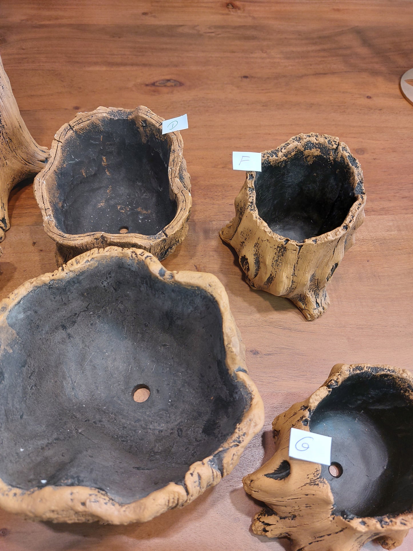 Baumstamm Schale Ständer Keramik
