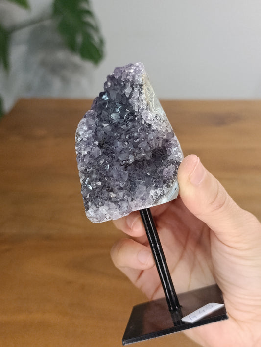 Amethyst Geode auf Ständer A49